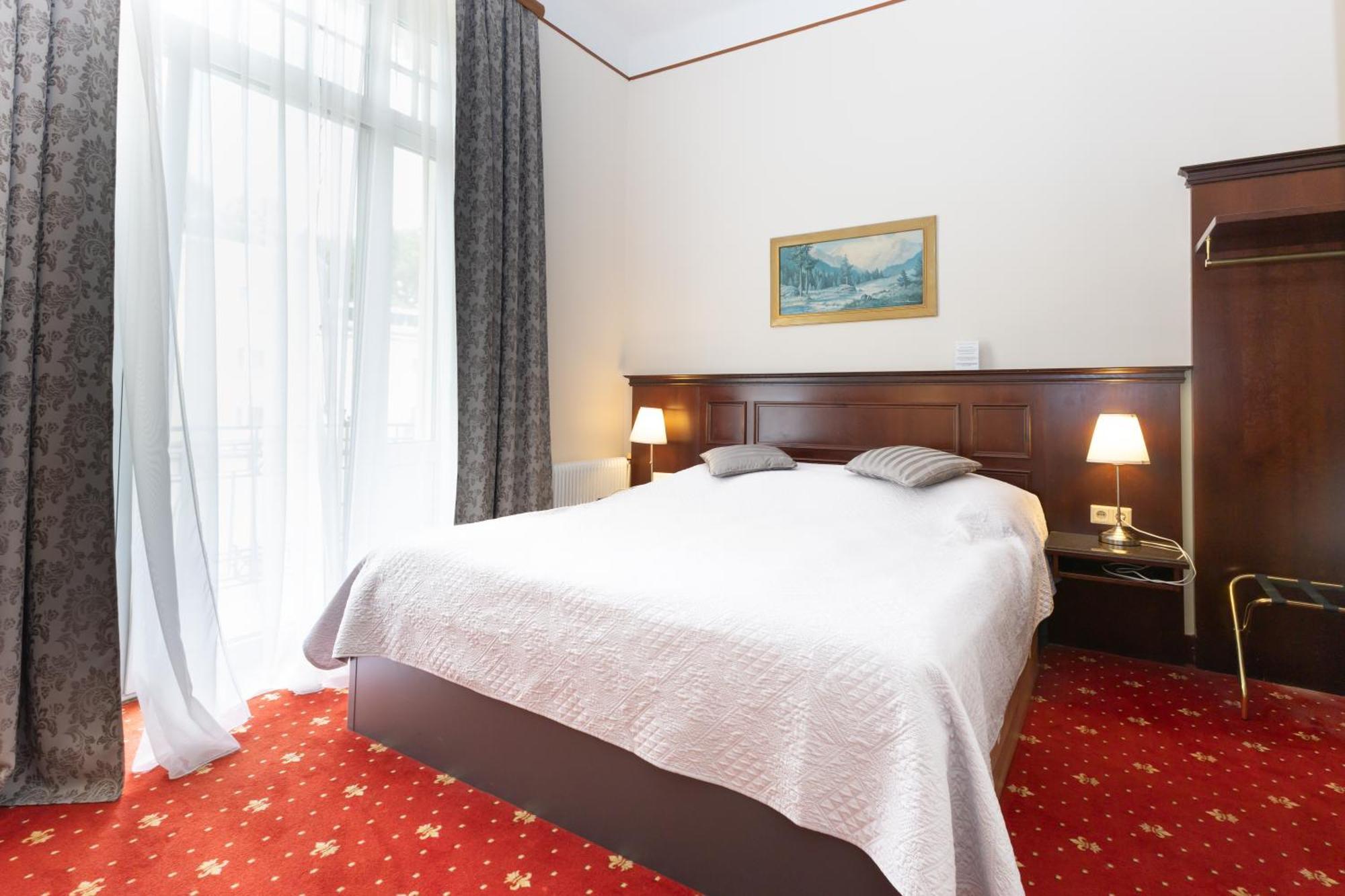 Hotel Viktoria Schönbrunn 3*